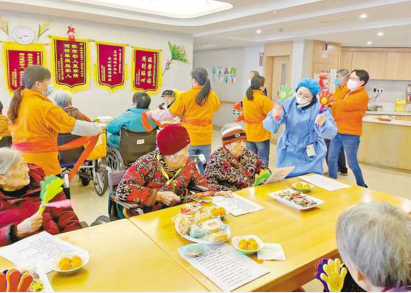 养老院里多温情 欢声笑语年味浓